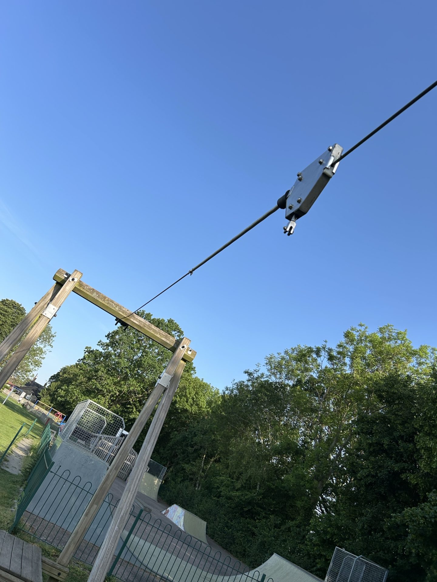 Cableway without seat
